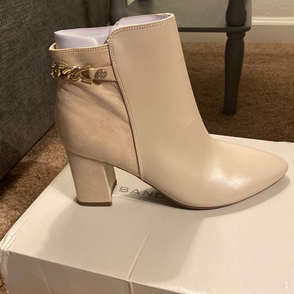 Bandolino BRAND NEW Cream Boot